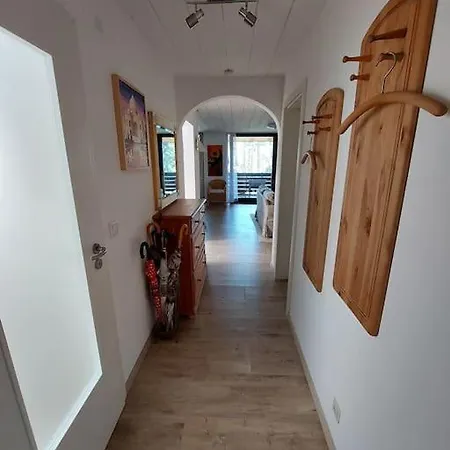 Apartment Grosse, Helle Mit Sonnigem Balkon Mechernich