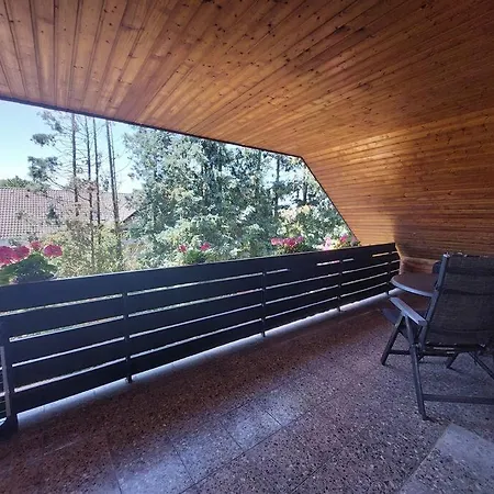 Apartment Grosse, Helle Mit Sonnigem Balkon