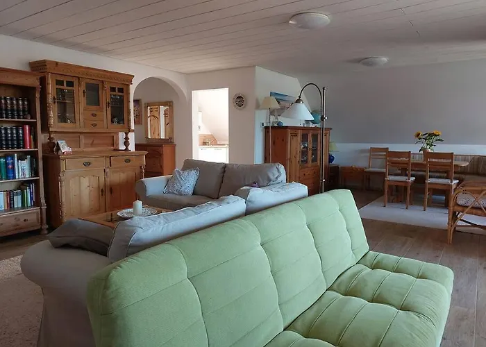 Grosse, Helle Mit Sonnigem Balkon Lejlighed *